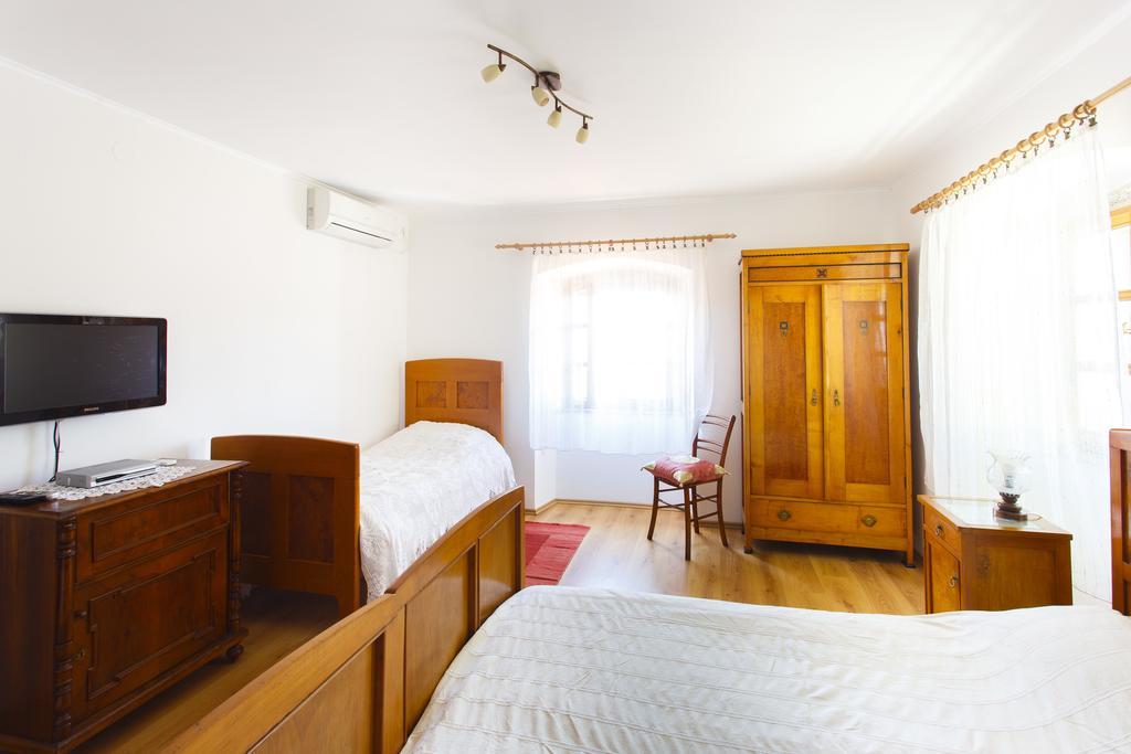 Apartments Villa Kastav In Old Town Center With Sea View And Parking Номер фото